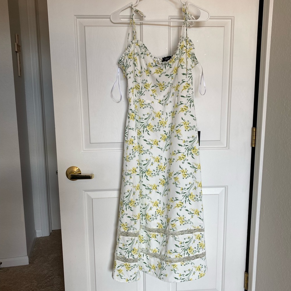 Lulu’s Floral Tie-Strap Midi Dress